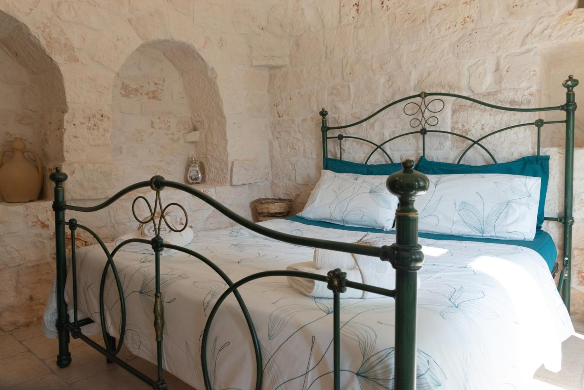 Aparthotel Trulli Vules *